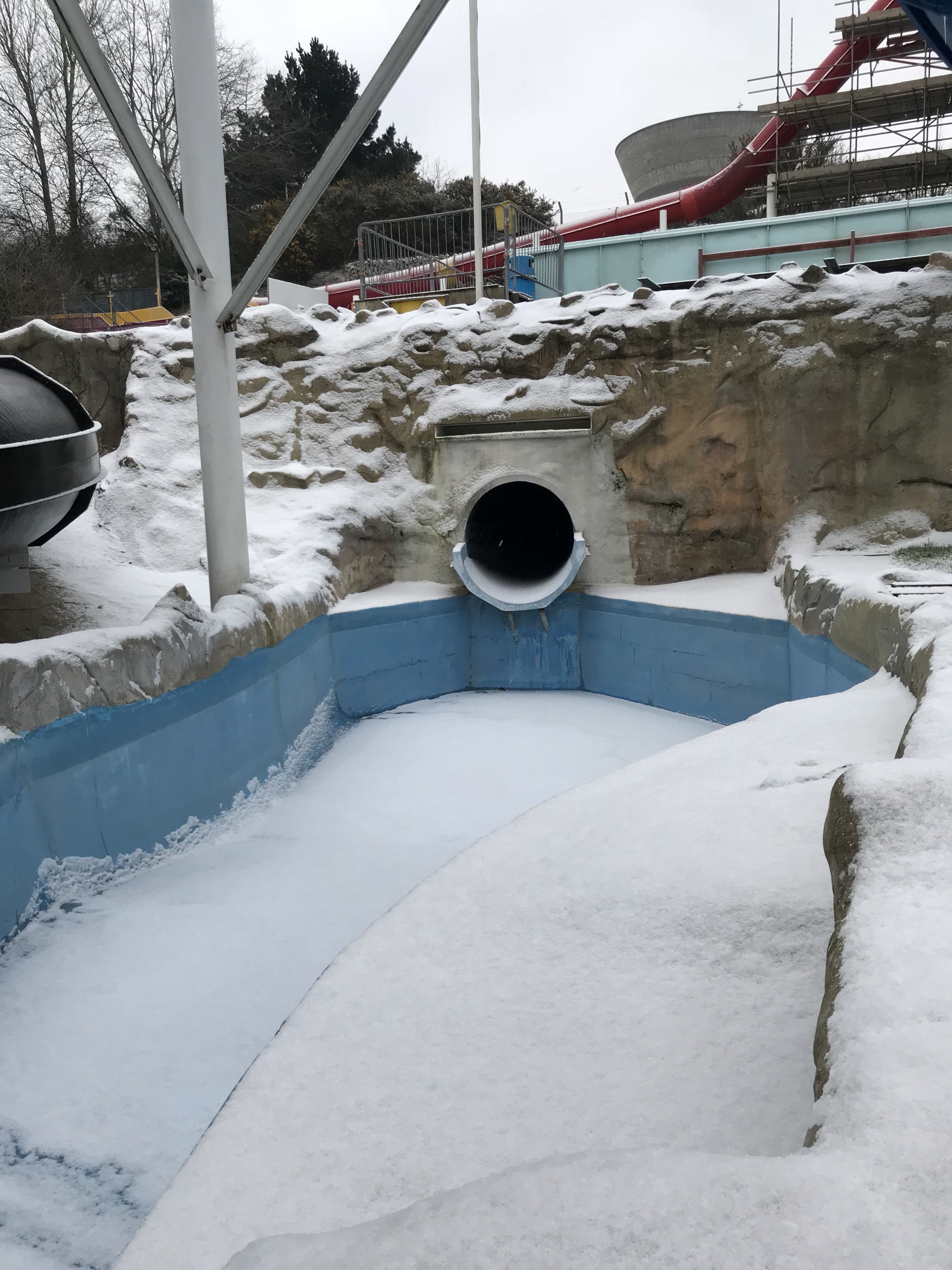 Snow At Splashdown Poole Splashdown
